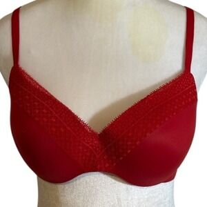 Victoria's Secret Incredible Lined Demi Bra Red Size 36C Valentines Romantic